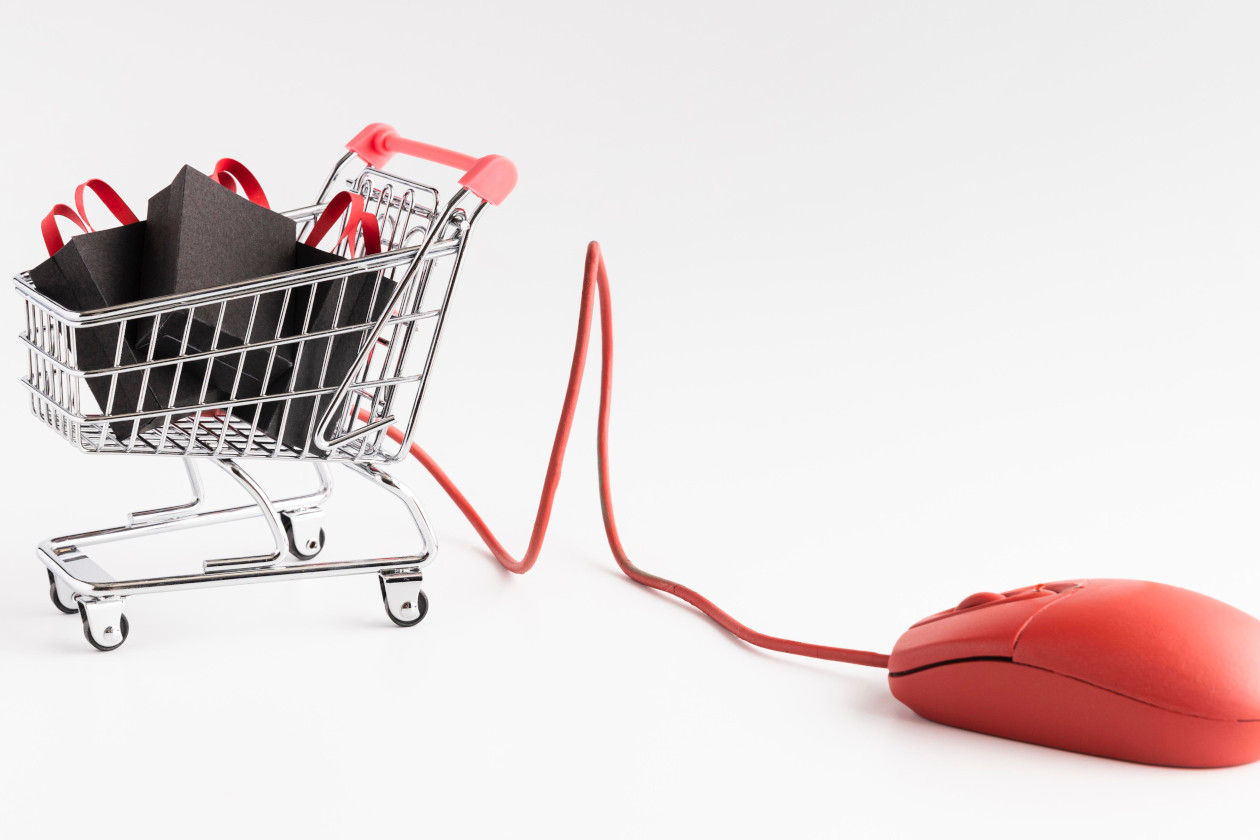 Retail: What is the privilege that e-commerce takes away from discounters 