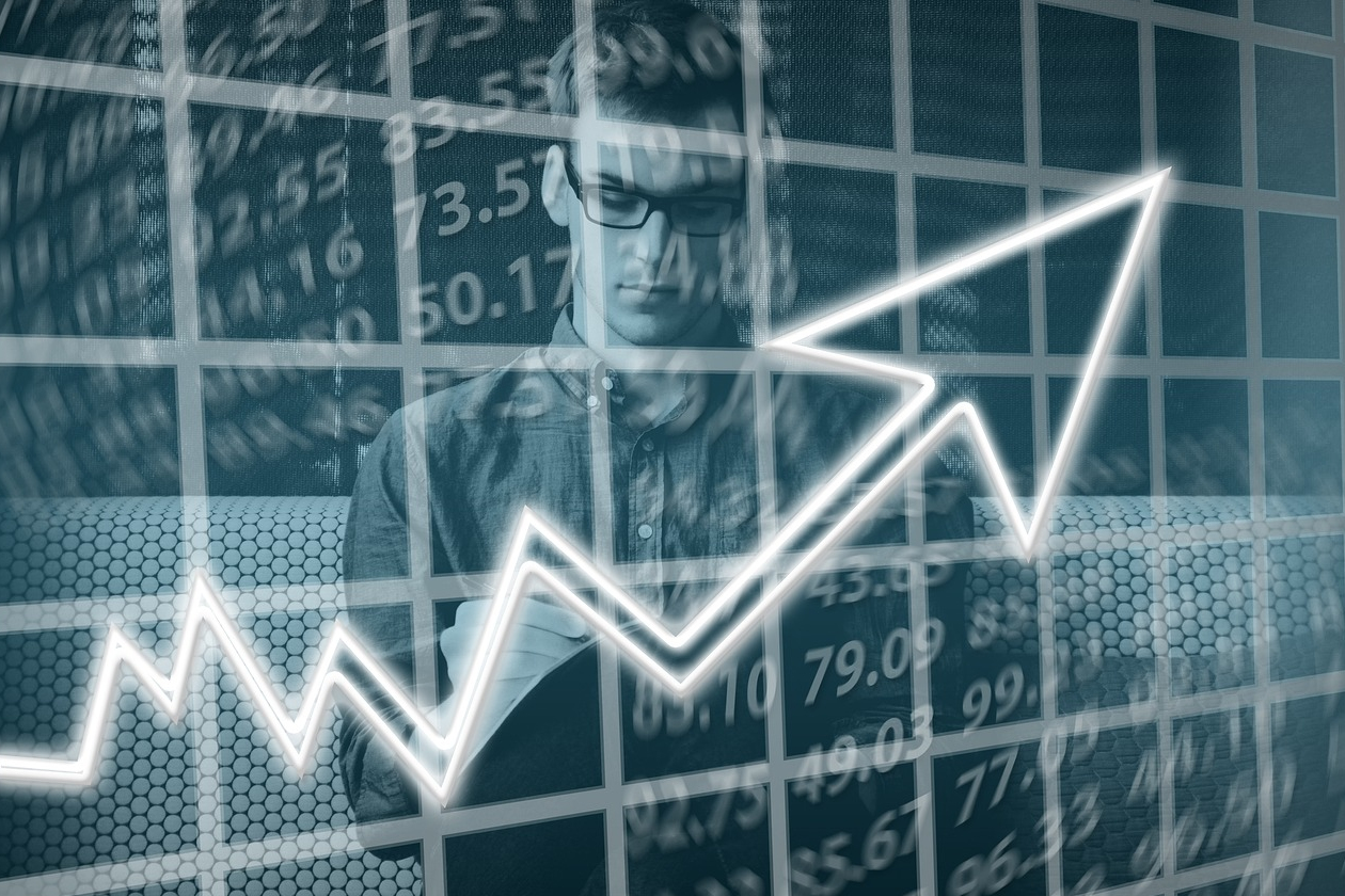 Small retail is growing with a double-digit growth rate, from food and beverages the 25% of the turnover.